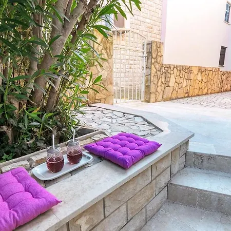 Orhideja With Private Backyard *